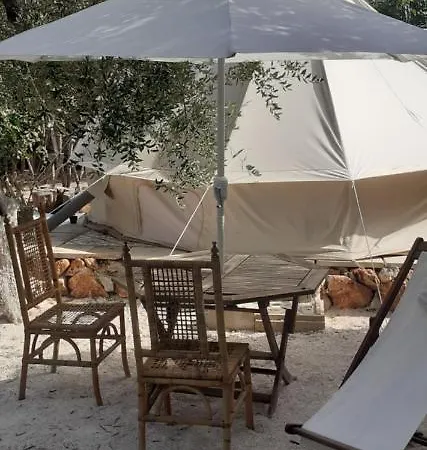 Farm Glamping Tent On Acquaviva Bay Luxuszelt *