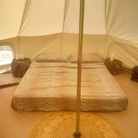 Farm Glamping Tent On Acquaviva Bay Luxuszelt